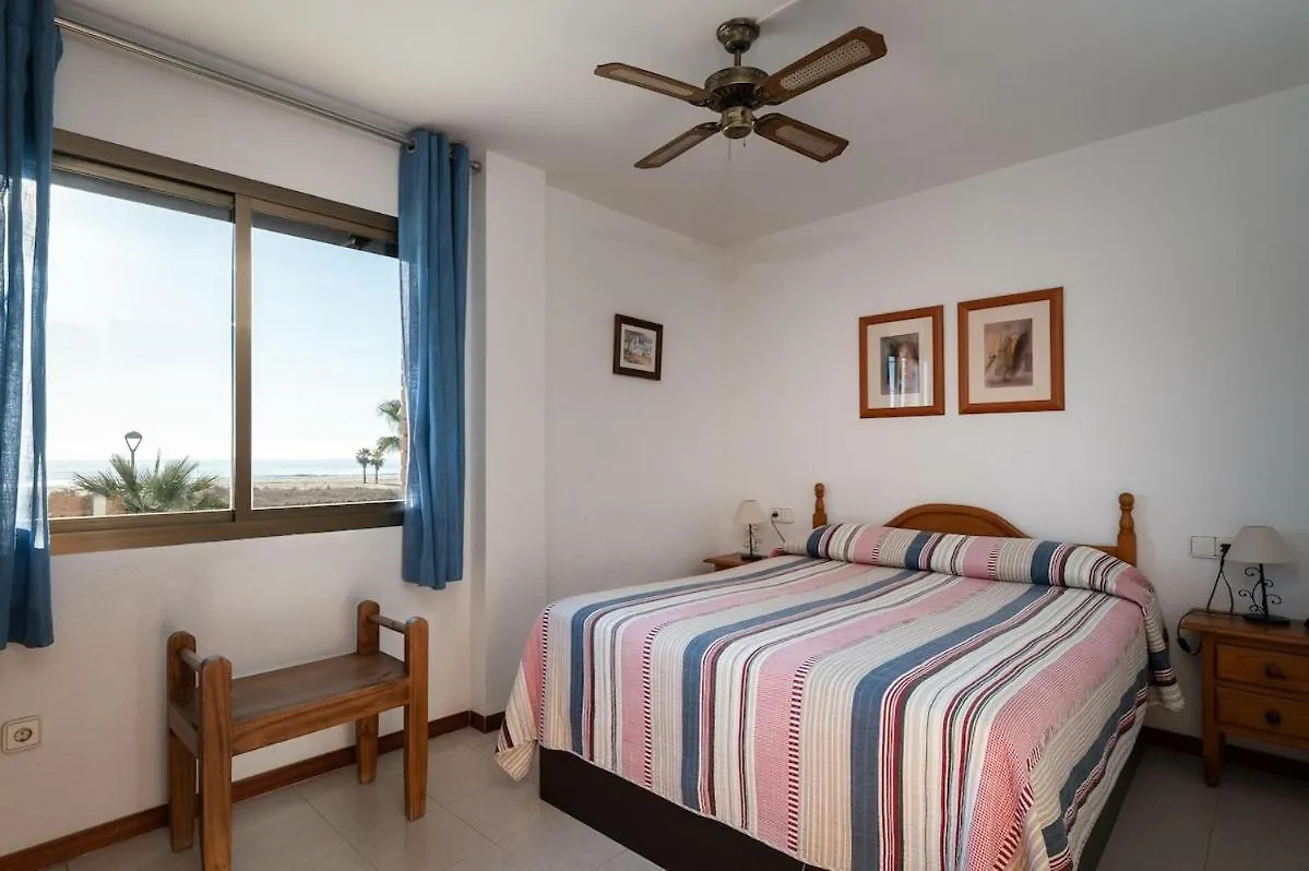 Apartment At118 Front View Beach, Pool, Airco, Wifi, Parking Torredembarra Spain